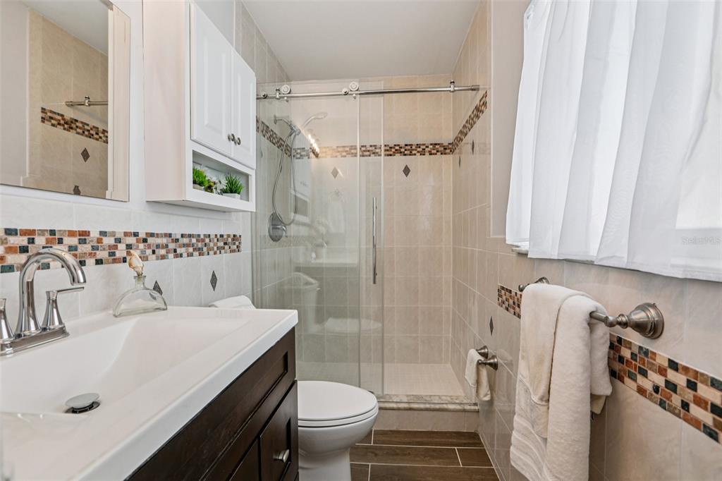 8541 75th Place Seminole, FL 33777 - Photo 23 of 44