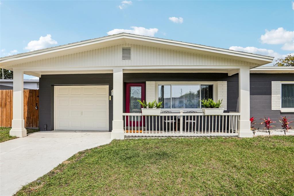 8541 75th Place Seminole, FL 33777 - Photo 3 of 44