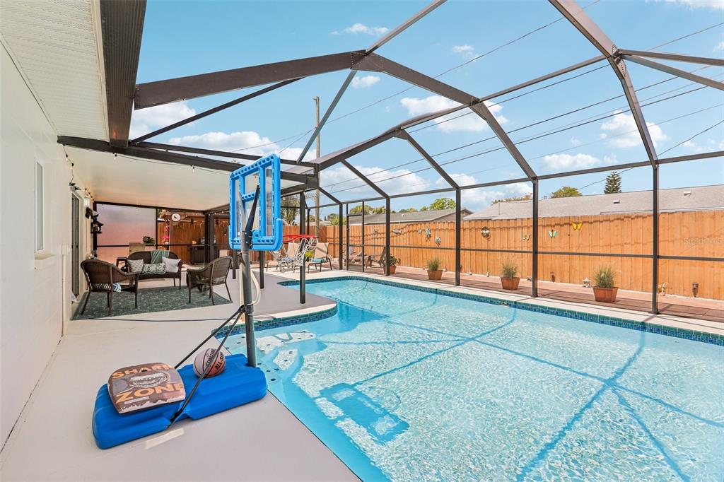 8541 75th Place Seminole, FL 33777 - Photo 32 of 44