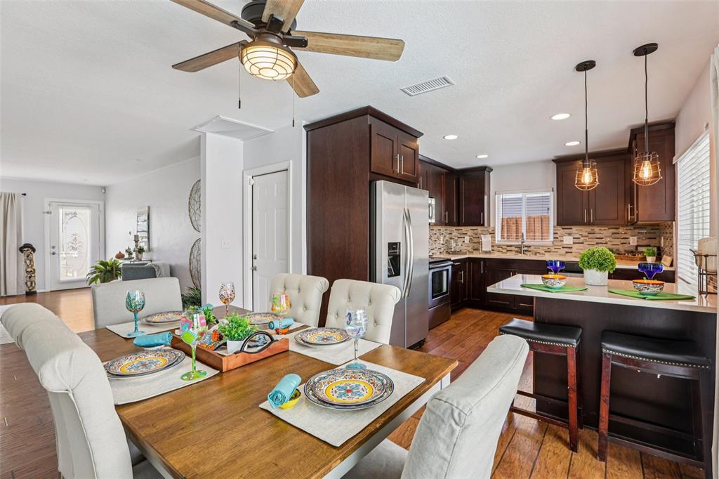 8541 75th Place Seminole, FL 33777 - Photo 10 of 44