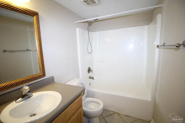 $1,415 | 710 Scenic Highway, Unit 323, Pensacola, FL 32503