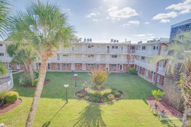 $1,415 | 710 Scenic Highway, Unit 323, Pensacola, FL 32503