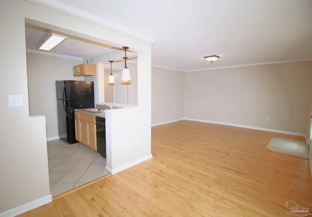 $1,415 | 710 Scenic Highway, Unit 323, Pensacola, FL 32503