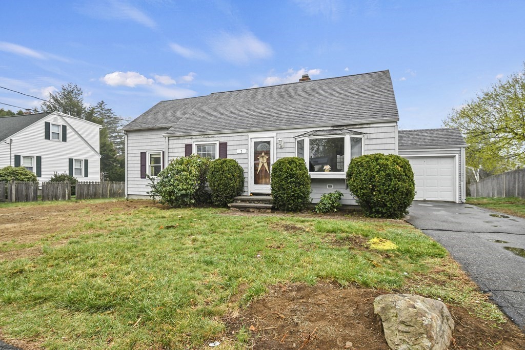 7 Inwood Road Auburn, MA 01501 - Photo 1 of 32 Gallery Image 1