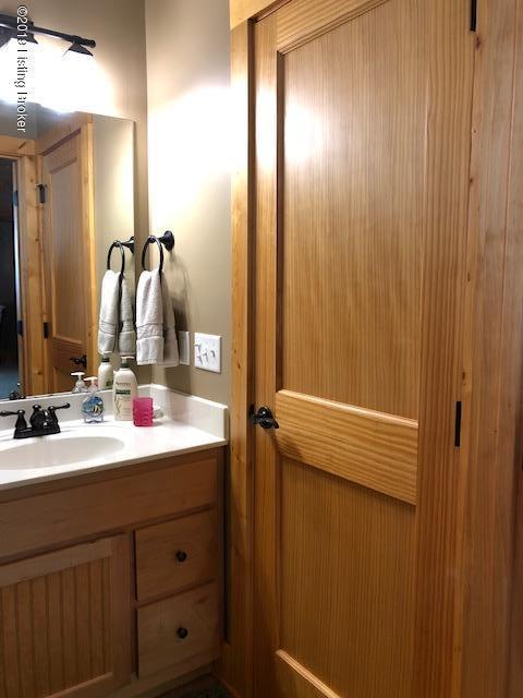 117 Blueberry Hill Bee Spring, KY 42207 - Photo 38 of 44 upstairs closet