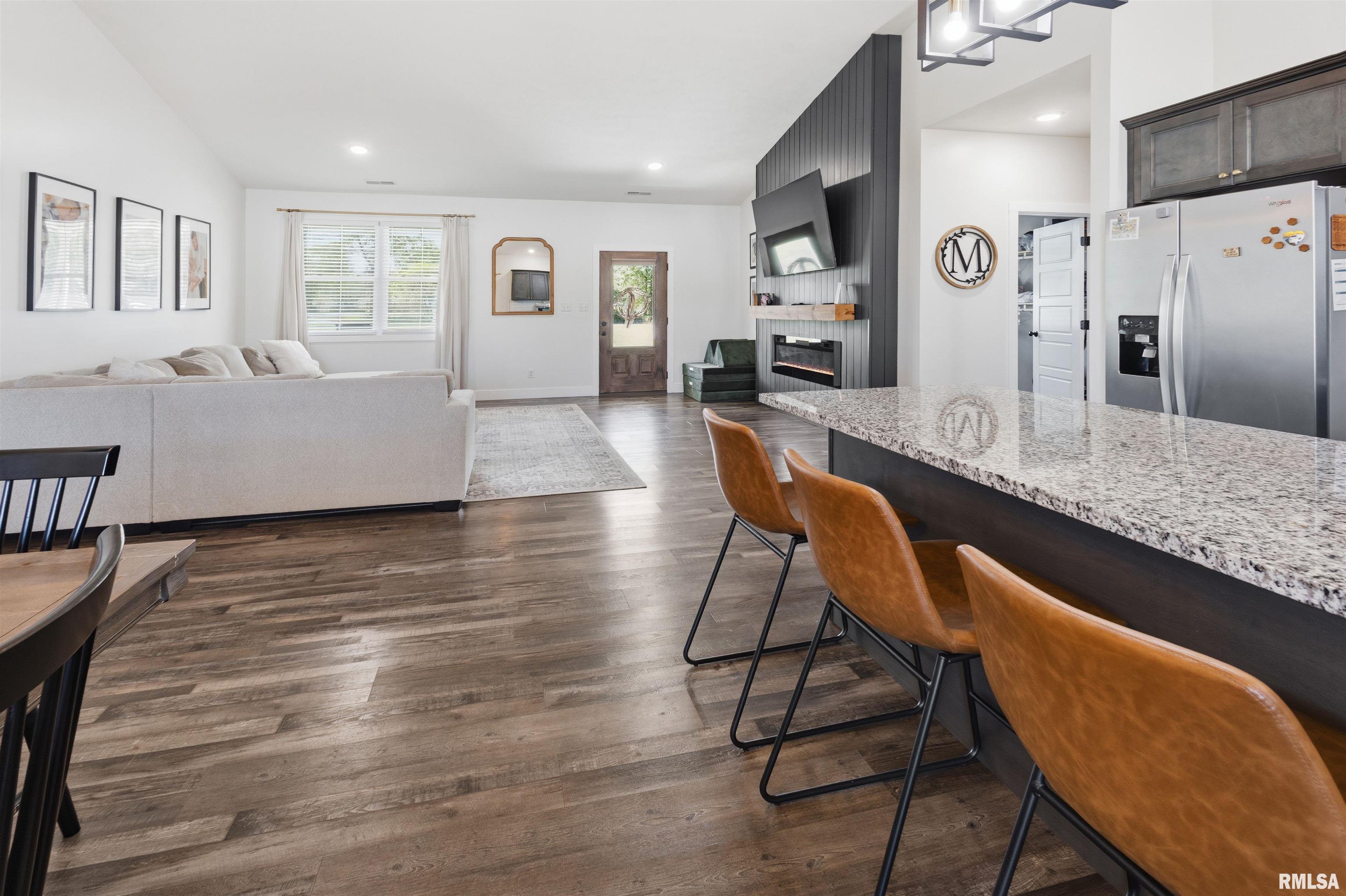 880 Sycamore Road Carbondale, IL 62901 - Photo 15 of 34 Gallery Image 15