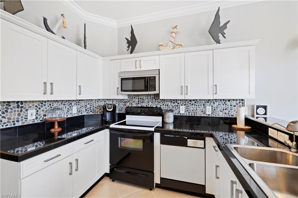 3487 Ocean Bluff Court Naples, FL 34120 - Photo 3 of 25