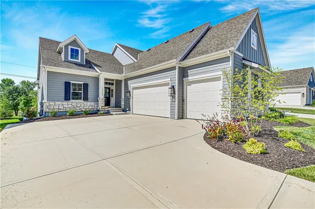 $635,950 | 13461 West 174th Place, Overland Park, KS 66221
