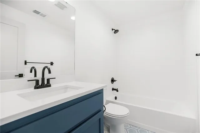 $635,950 | 13461 West 174th Place, Overland Park, KS 66221