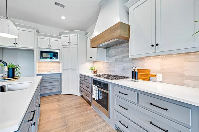 $635,950 | 13461 West 174th Place, Overland Park, KS 66221