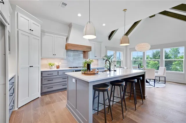 $635,950 | 13461 West 174th Place, Overland Park, KS 66221