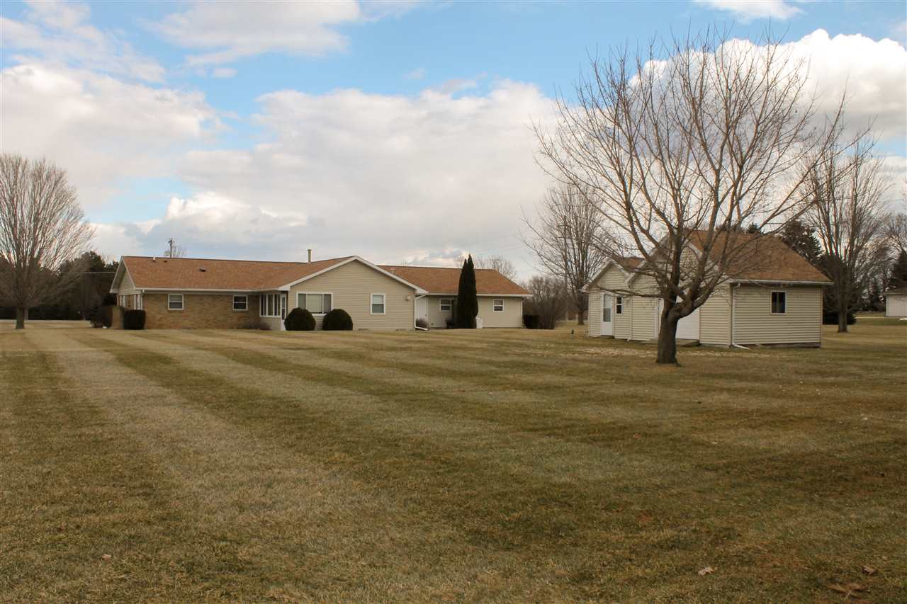 2505 Lone Road Freeland, MI 48623 - Photo 3 of 43