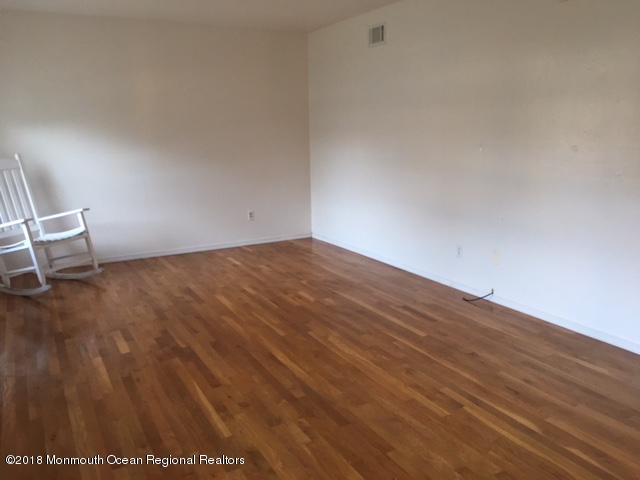 106 E Ragley Hall Road, Unit 1000 Freehold, NJ 07728 - Photo 4 of 13 IMG_2496