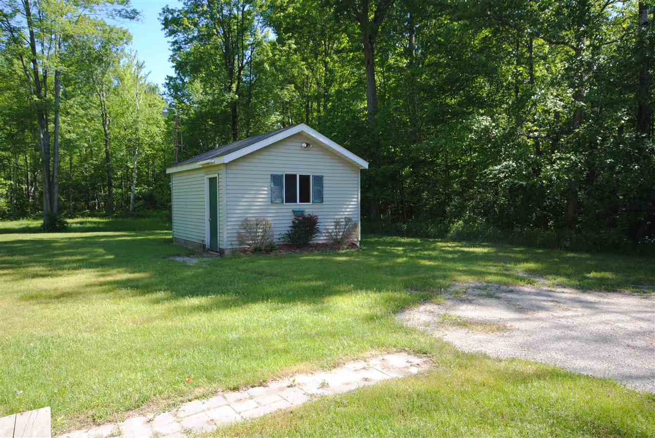 3308 West Shaffer Road Coleman, MI 48618 - Photo 6 of 6 1818444-5.JPG