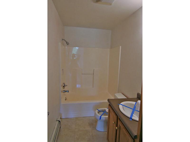 11 North Brayton Road Tiverton, RI 02878 - Photo 11 of 19 Bathroom.