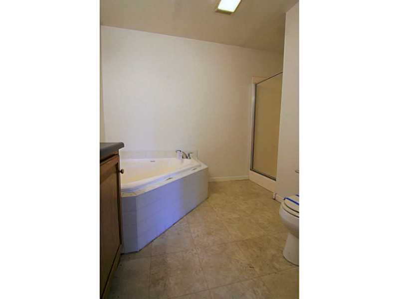 11 North Brayton Road Tiverton, RI 02878 - Photo 5 of 19 Master Bath/Spa.