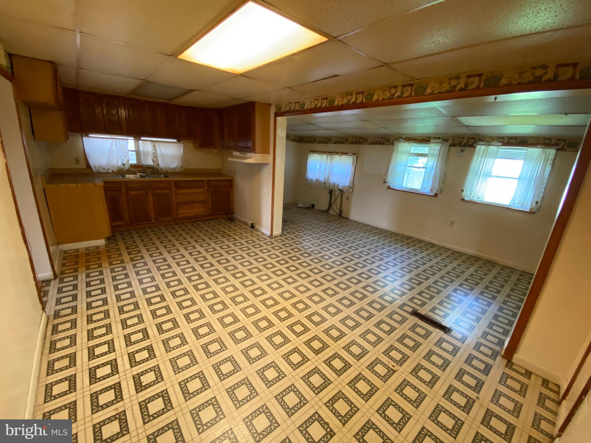 15826 Clear Spring Road Williamsport, MD 21795 - Photo 8 of 18 Gallery Image 8