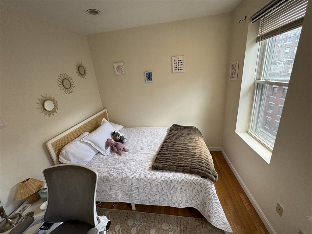 205 Endicott Street, Unit 4 Boston, MA 02113 - Photo 7 of 11
