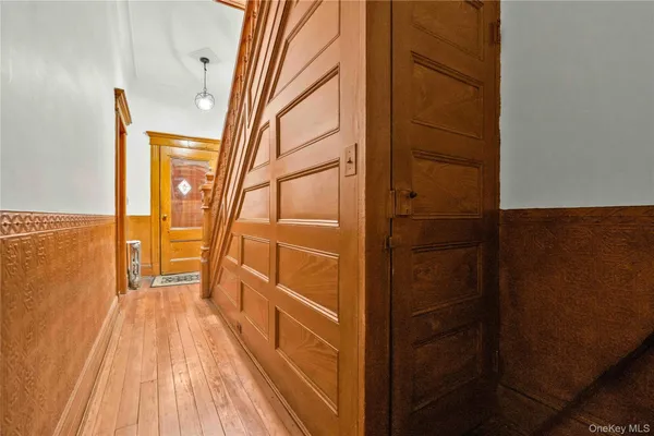 a view of empty room with windows