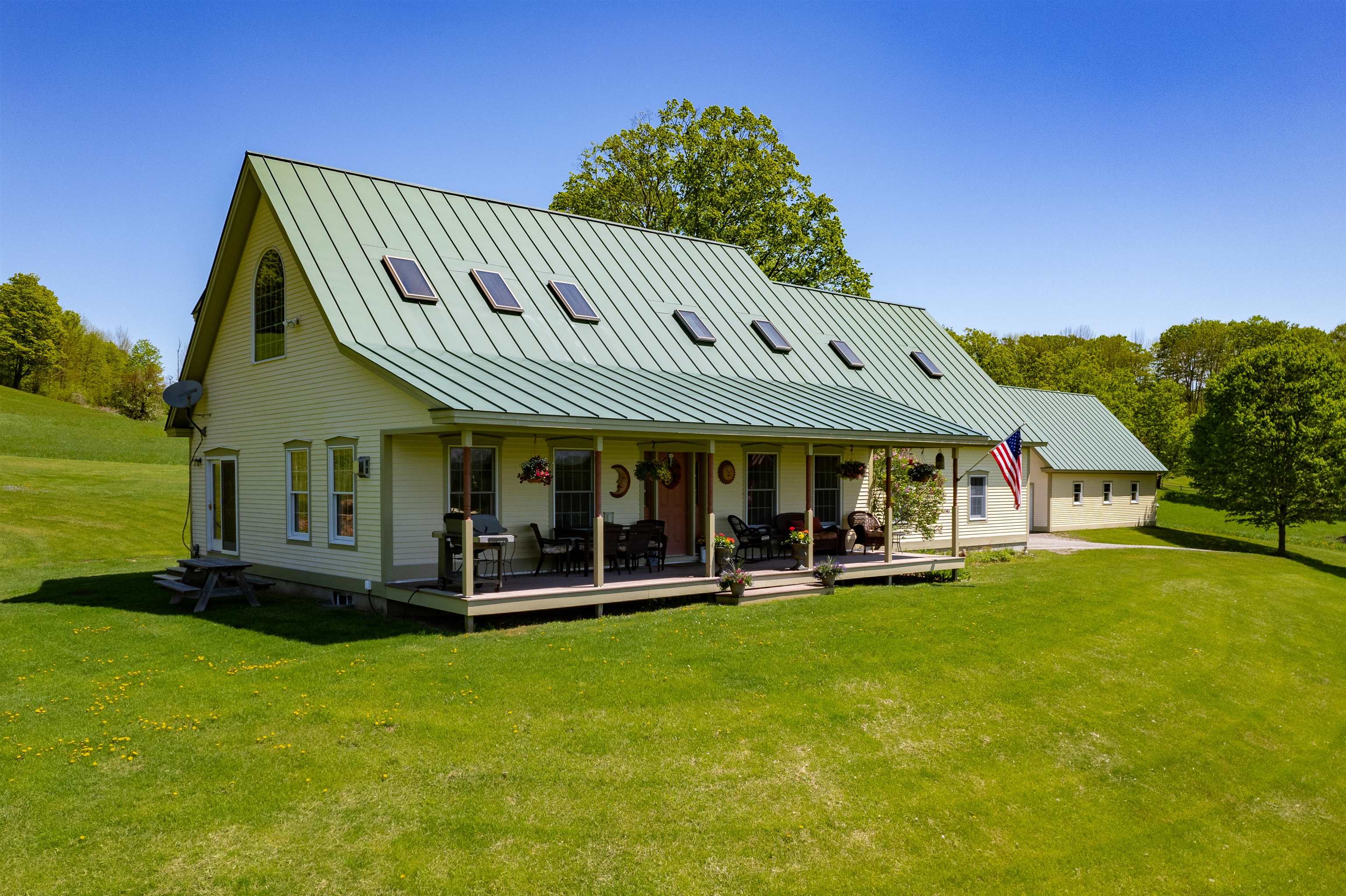 185 Whitney Hill Road Tunbridge, VT 05077 - Photo 4 of 40
