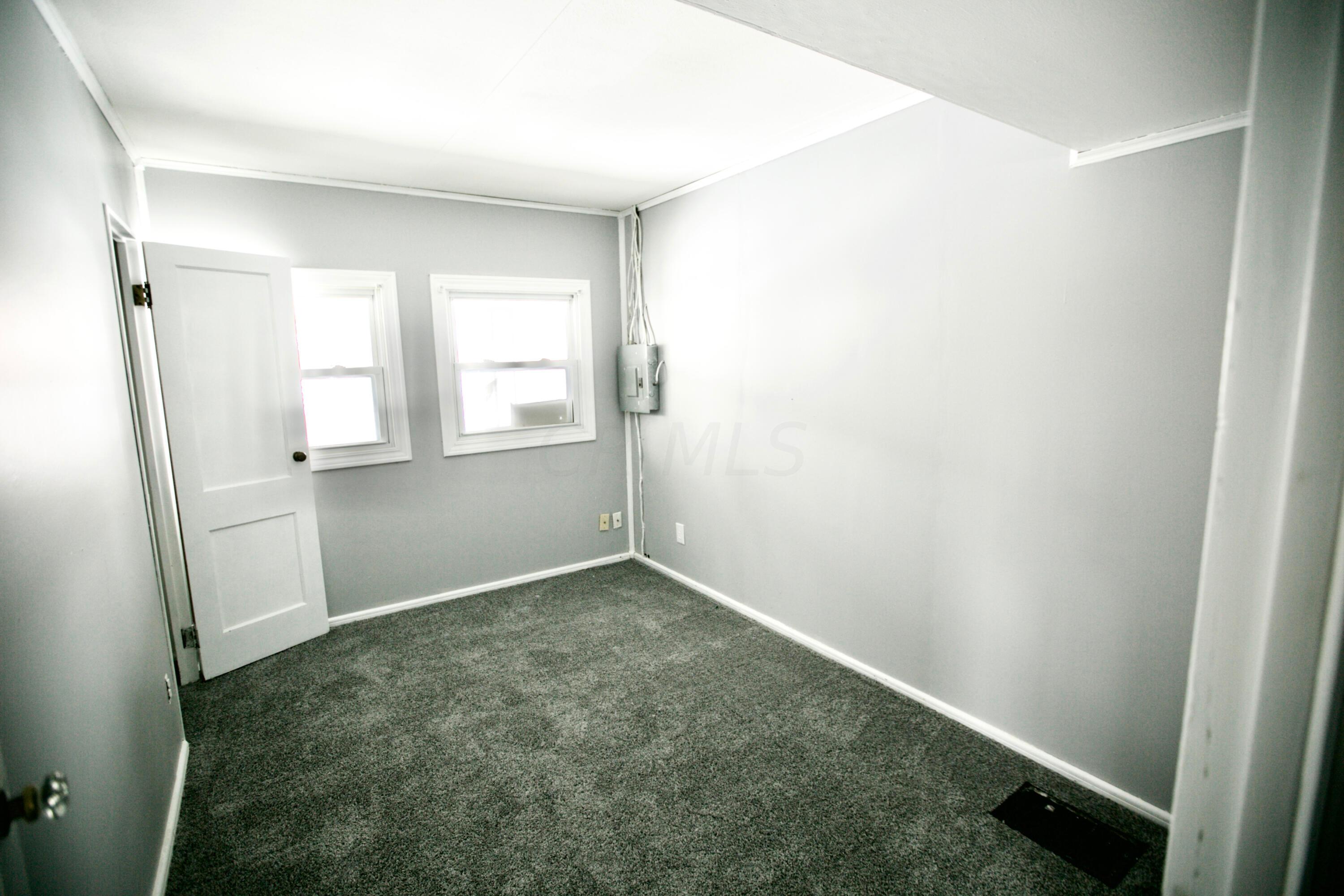 400 South Hampton Road Columbus, OH 43213 - Photo 8 of 14