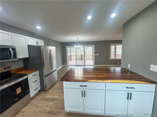 $294,500 | 117 Dunwurkin Road, Laurie, MO 65037