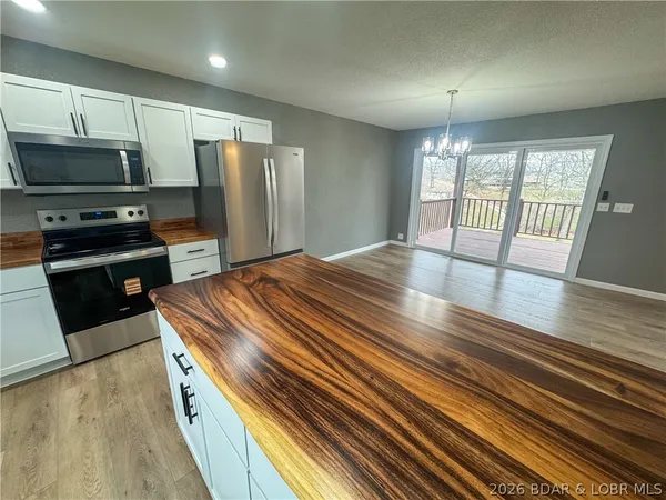$294,500 | 117 Dunwurkin Road, Laurie, MO 65037