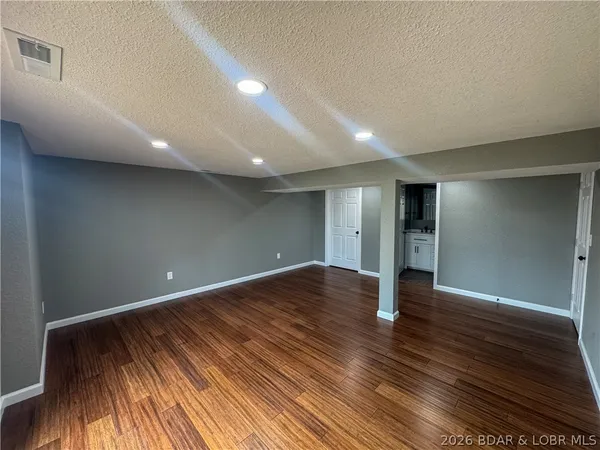 $294,500 | 117 Dunwurkin Road, Laurie, MO 65037