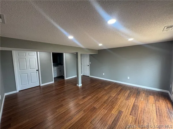 $294,500 | 117 Dunwurkin Road, Laurie, MO 65037