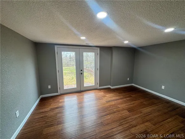 $294,500 | 117 Dunwurkin Road, Laurie, MO 65037
