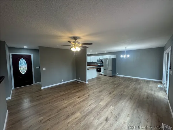 $294,500 | 117 Dunwurkin Road, Laurie, MO 65037