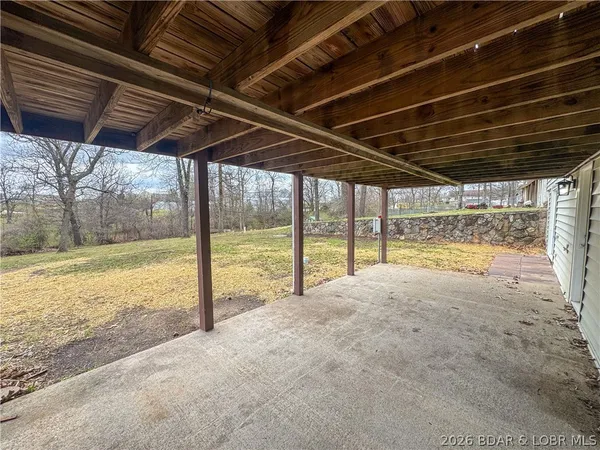 $294,500 | 117 Dunwurkin Road, Laurie, MO 65037