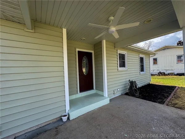 $294,500 | 117 Dunwurkin Road, Laurie, MO 65037