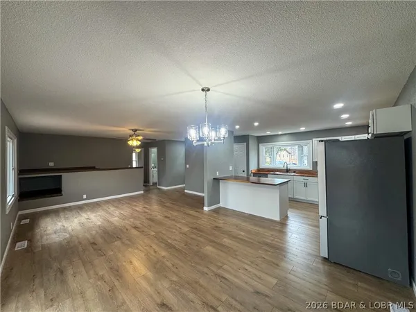 $294,500 | 117 Dunwurkin Road, Laurie, MO 65037