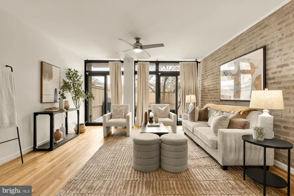 $530,000 | 363 N Street Southwest, Unit 363, Washington, DC 20024