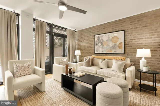 $585,000 | 363 N Street Southwest, Unit 363, Washington, DC 20024