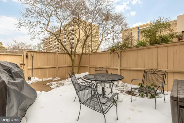 $530,000 | 363 N Street Southwest, Unit 363, Washington, DC 20024