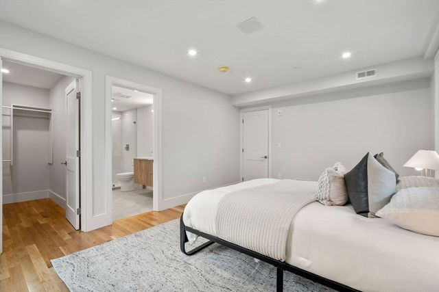 $1,555,000 | 8-10 Mercer Street, Unit PH 5, Boston, MA 02127