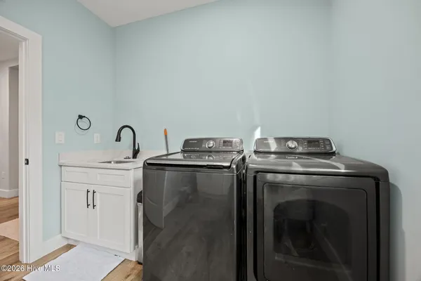 $869,900 | 111 Blue Jay Way, Stella, NC 28582