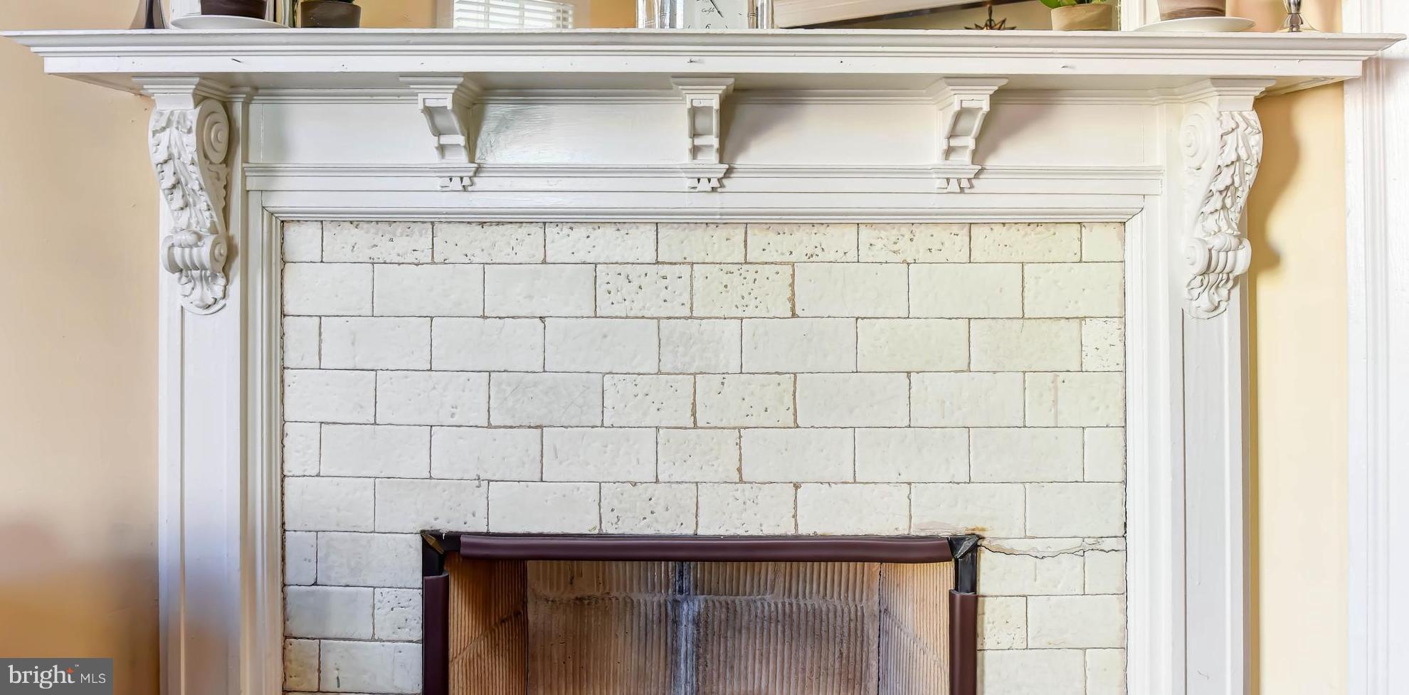 637 E Street Northeast Washington, DC 20002 - Photo 8 of 29 a close view of a mirror