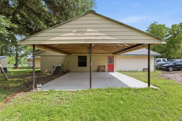 $399,000 | 6024 Highway 36, Brenham, TX 77833