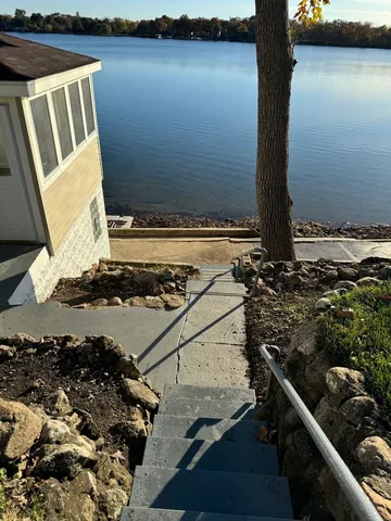 $539,000 | 33670 North Lake Shore Drive, Grayslake, IL 60030