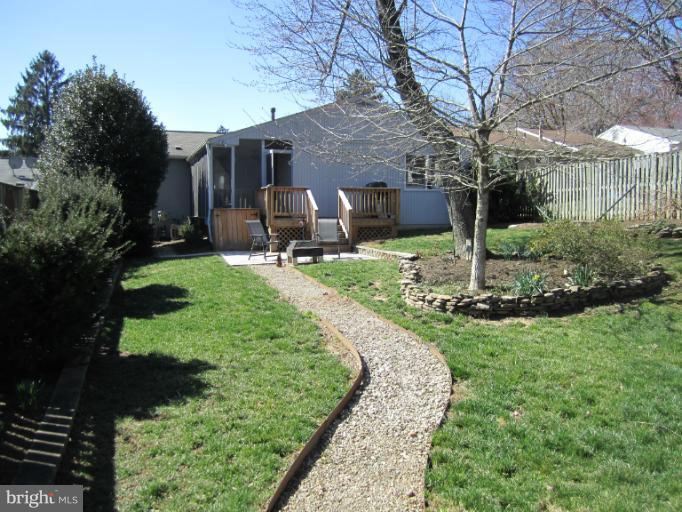 119 Harmony Hall Road Gaithersburg, MD 20877 - Photo 21 of 28 Exterior (Rear)