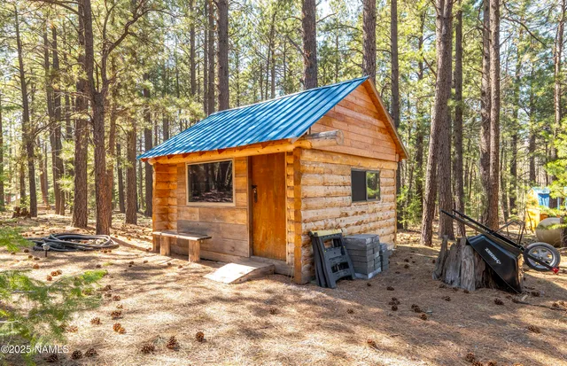 $650,000 | 6617 Freedline Drive, Flagstaff, AZ 86001