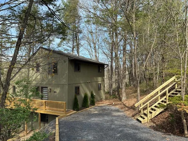 $534,500 | 63 Fairway Drive, Basye, VA 22842