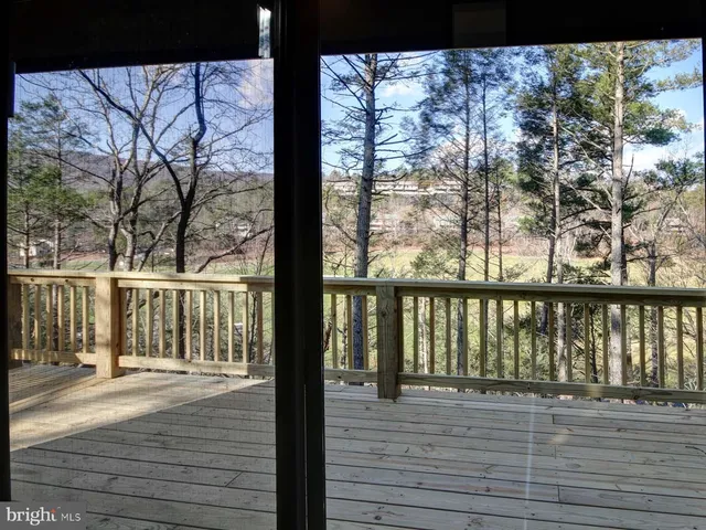 $539,500 | 63 Fairway Drive, Basye, VA 22842