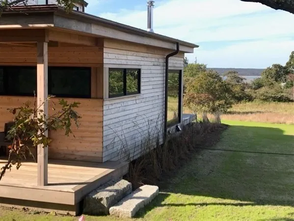 a view of backyard of the house