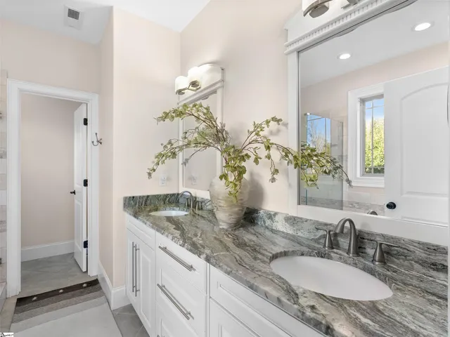 $500,000 | 185 Victoria Drive, Inman, SC 29349