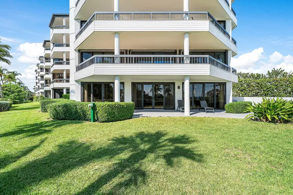 $12,500 | 120 South Ocean Boulevard, Unit 1A, Delray Beach, FL 33483