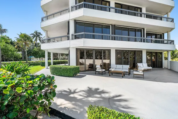 $13,500 | 120 South Ocean Boulevard, Unit 1A, Delray Beach, FL 33483